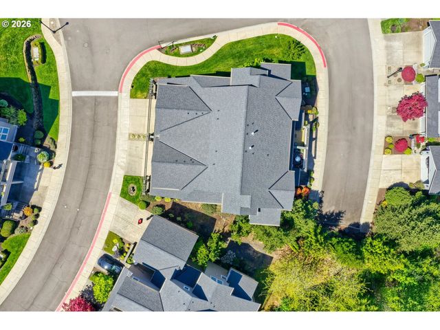 8601 Se BRISTOL PARK Dr, Happy Valley, OR 97086