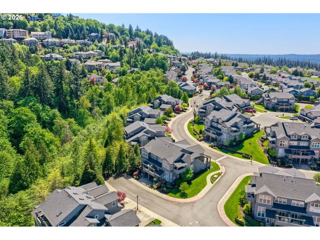 8601 Se BRISTOL PARK Dr, Happy Valley, OR 97086