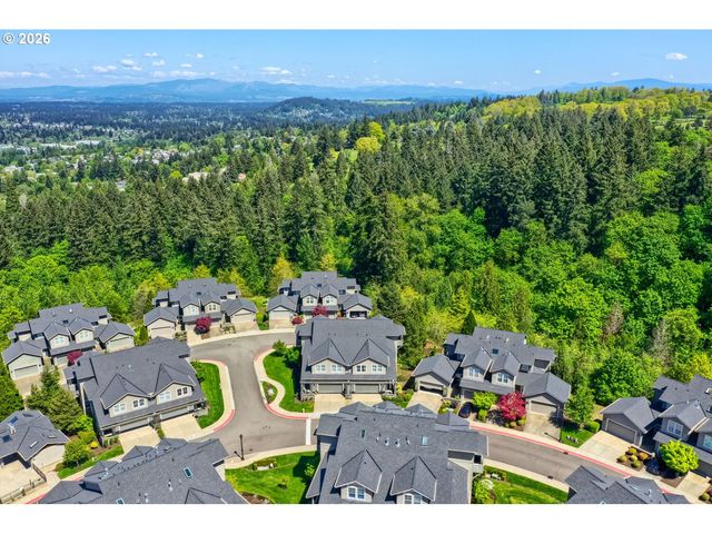 8601 Se BRISTOL PARK Dr, Happy Valley, OR 97086