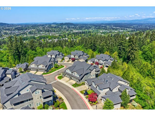 8601 Se BRISTOL PARK Dr, Happy Valley, OR 97086
