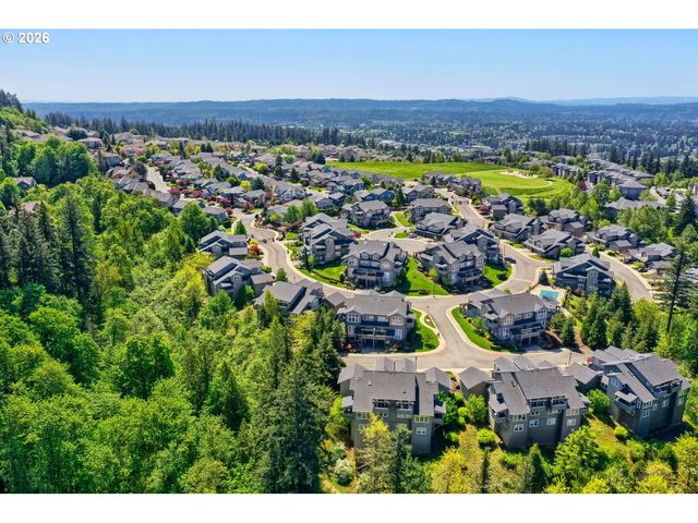 8601 Se BRISTOL PARK Dr, Happy Valley, OR 97086