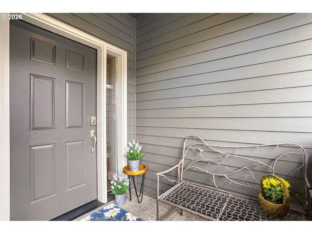 8601 Se BRISTOL PARK Dr, Happy Valley, OR 97086