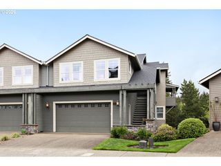 8601 Se BRISTOL PARK Dr, Happy Valley, OR 97086