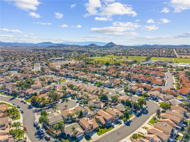 28570 Sand Island Way, Menifee, CA 92584