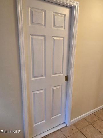 7 Bedford Drive Apt. 1, Colonie, NY 12110