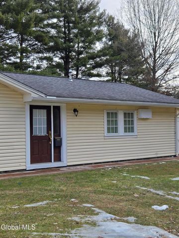 7 Bedford Drive Apt. 1, Colonie, NY 12110