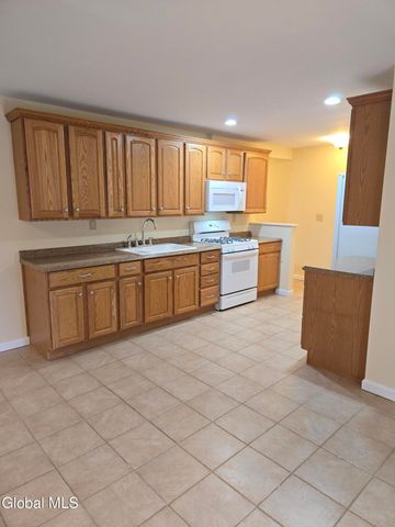 7 Bedford Drive Apt. 1, Colonie, NY 12110