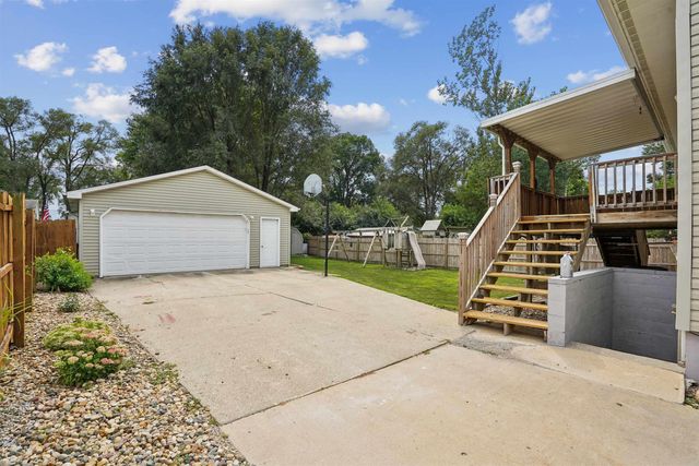1312 Roosevelt Street, Waterloo, IA 50707