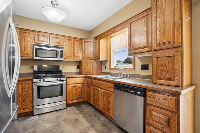 1312 Roosevelt Street, Waterloo, IA 50707