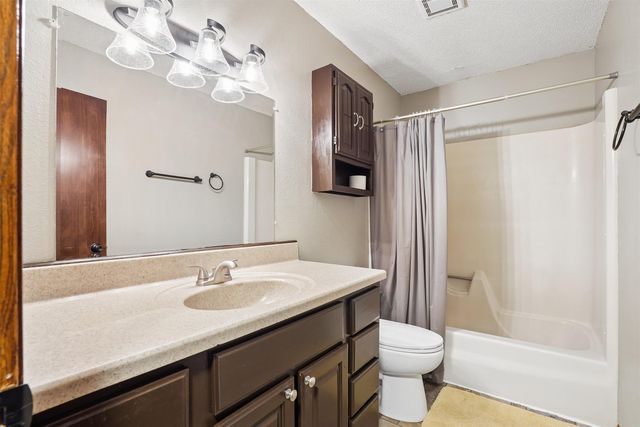 1312 Roosevelt Street, Waterloo, IA 50707