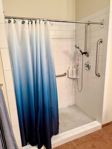 2201 Village Lane A203, Bloomington, MN 55431