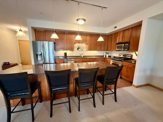 2201 Village Lane A203, Bloomington, MN 55431