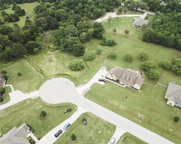 7864 Venado Court, Bryan, TX 77808