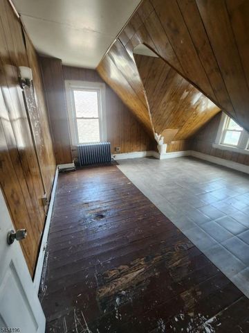 638 E 25Th St, Paterson City, NJ 07504
