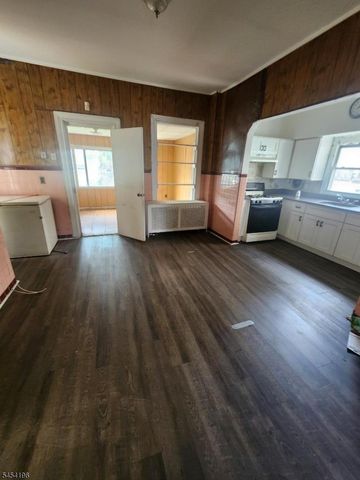 638 E 25Th St, Paterson City, NJ 07504