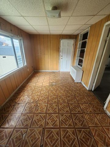 638 E 25Th St, Paterson City, NJ 07504