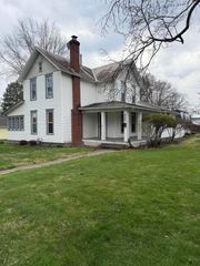 525 N 12th Street, Newark, OH 43055