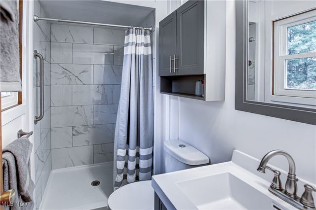 105 Windbrook Court, Elyria, OH 44035