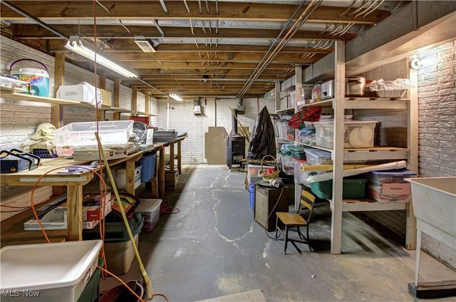 105 Windbrook Court, Elyria, OH 44035