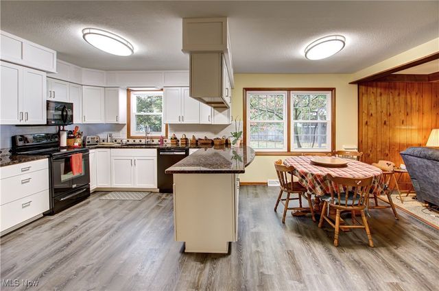 105 Windbrook Court, Elyria, OH 44035