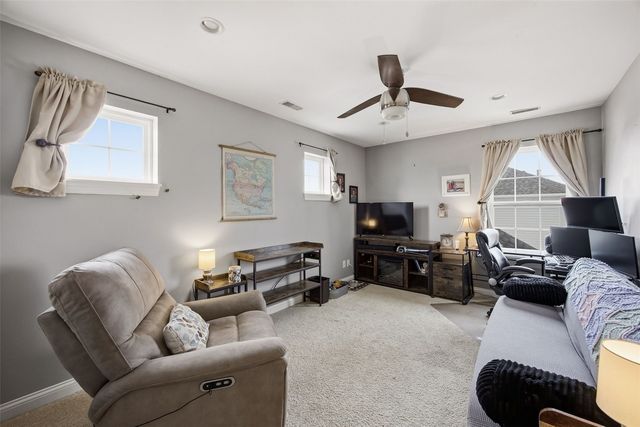 2499 Plymouth Street, Marion, IA 52302