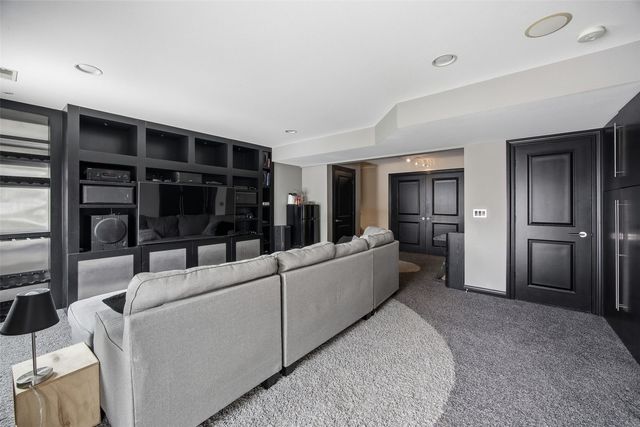 2499 Plymouth Street, Marion, IA 52302