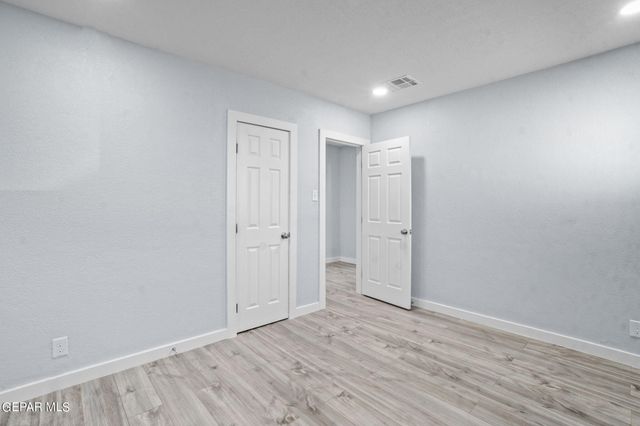 3705 VOLCANIC Avenue, El Paso, TX 79904