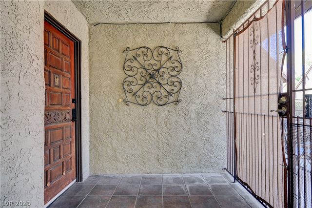 3928 Edgemoor Way, Las Vegas, NV 89121