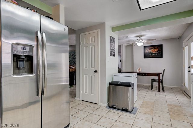 3928 Edgemoor Way, Las Vegas, NV 89121