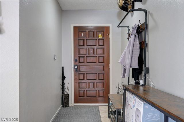 3928 Edgemoor Way, Las Vegas, NV 89121