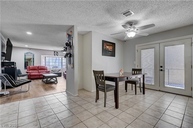 3928 Edgemoor Way, Las Vegas, NV 89121