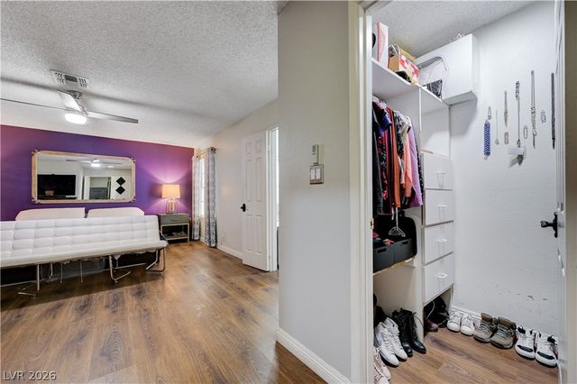 3928 Edgemoor Way, Las Vegas, NV 89121