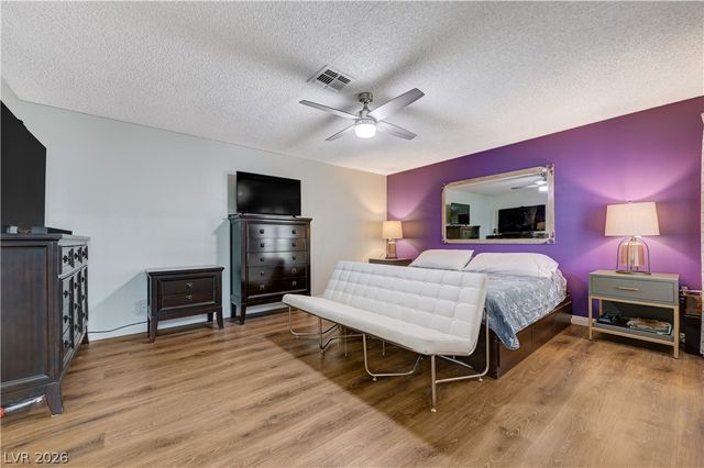 3928 Edgemoor Way, Las Vegas, NV 89121