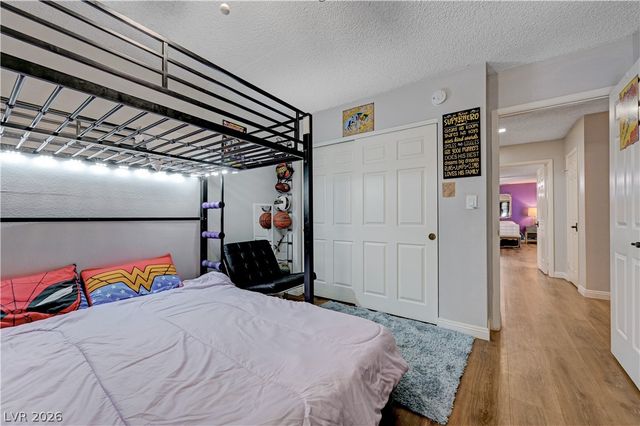 3928 Edgemoor Way, Las Vegas, NV 89121