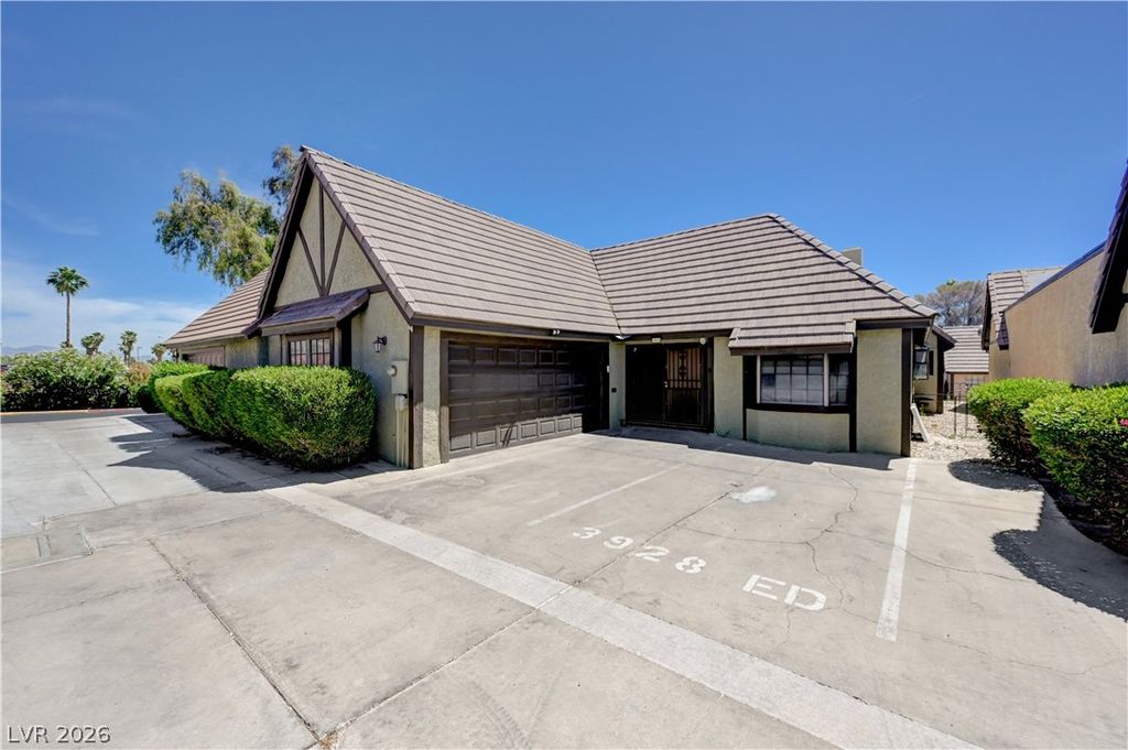 3928 Edgemoor Way, Las Vegas, NV 89121