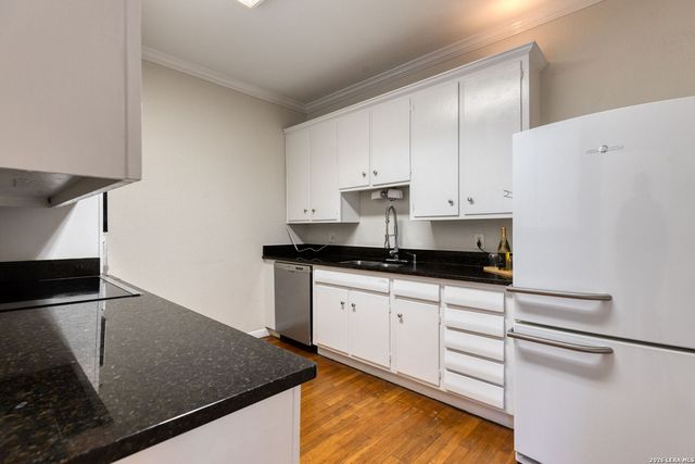 241 W HERMINE BLVD, San Antonio, TX 78212