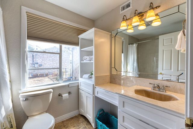 241 W HERMINE BLVD, San Antonio, TX 78212