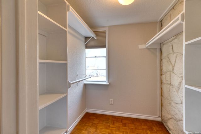 241 W HERMINE BLVD, San Antonio, TX 78212