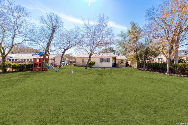 241 W HERMINE BLVD, San Antonio, TX 78212