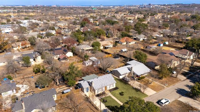 241 W HERMINE BLVD, San Antonio, TX 78212