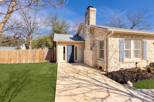 241 W HERMINE BLVD, San Antonio, TX 78212