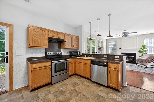 9200 Royal Highlands Court, Charlotte, NC 28277