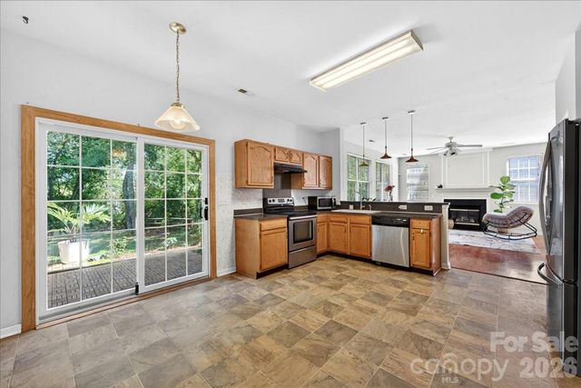 9200 Royal Highlands Court, Charlotte, NC 28277