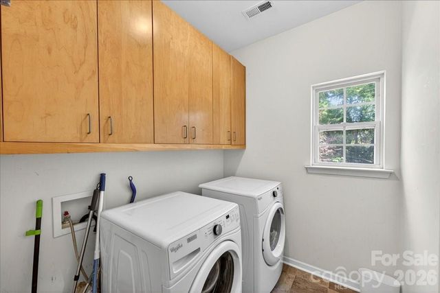 9200 Royal Highlands Court, Charlotte, NC 28277