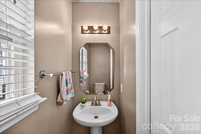 9200 Royal Highlands Court, Charlotte, NC 28277