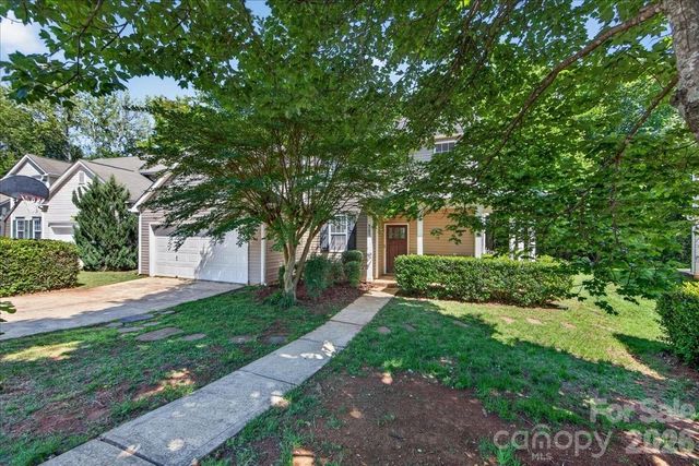 9200 Royal Highlands Court, Charlotte, NC 28277