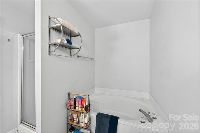 9200 Royal Highlands Court, Charlotte, NC 28277