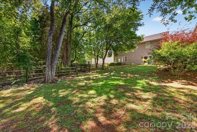 9200 Royal Highlands Court, Charlotte, NC 28277