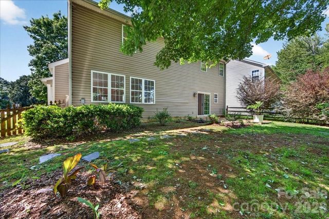 9200 Royal Highlands Court, Charlotte, NC 28277