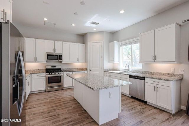 6521 E MICHIGAN Avenue, Phoenix, AZ 85054